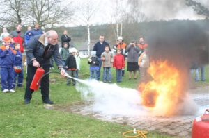 2005-04-09 Feuerwehrübung Schule (3)