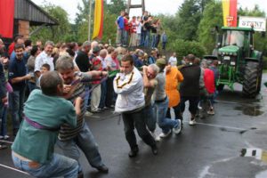 2007-08-11 Schlepperziehen (019)