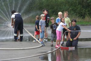 2009-08-22 Ferienspass Feuerwehr (1)