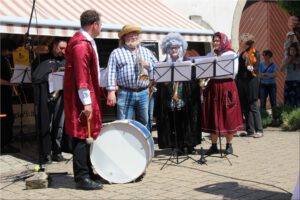 2017-05-18 12.16.49 Charivari Muntermacher