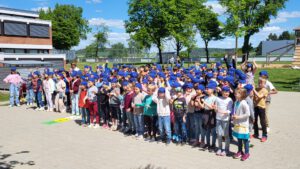2025-05-09 14.06.51 Einweihung Pausenhof in der Grundschule