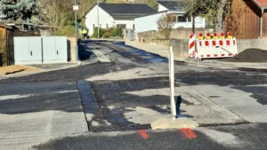 2026-04-07 09.11.19 Asphaltarbeiten in der Augasse