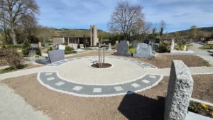 2026-04-09 13.37.41 23 neue Urnenhuelsengraeber in einer Rundung